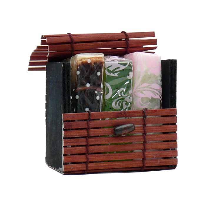 SET JABONES ARTESANOS en Caja Decorativa de Bamb